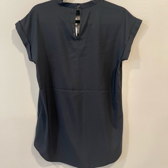 EXPRESS Black Short Sleeve Blouse - Picture 3 of 3